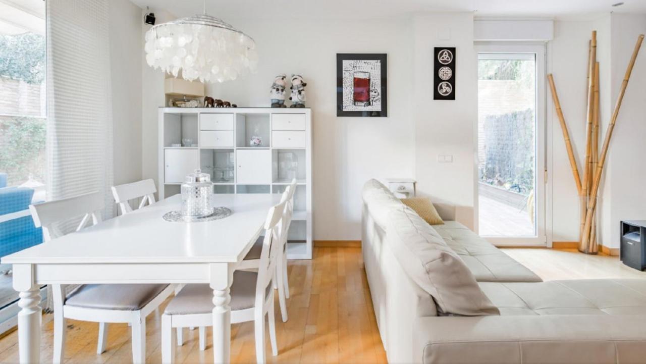 Bonito Duplex Con Piscina En Barcelona&Playa Apartment Tiana ภายนอก รูปภาพ